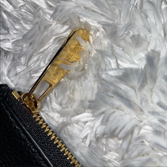 Michael Kors Wristlet - Picture 4 of 8